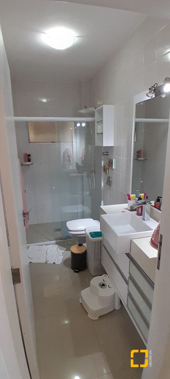 Cobertura com 179m², 5 quartos (sendo 1 suíte), 2 garagens, no bairro Trindade em Florianópolis