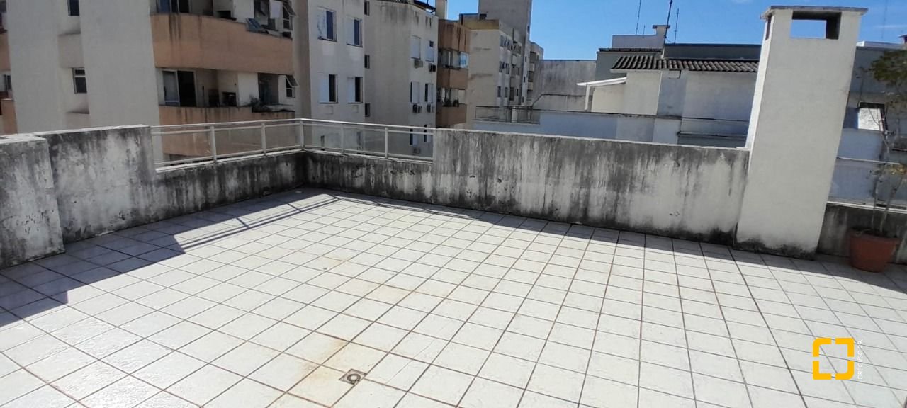 Cobertura com 179m², 5 quartos (sendo 1 suíte), 2 garagens, no bairro Trindade em Florianópolis