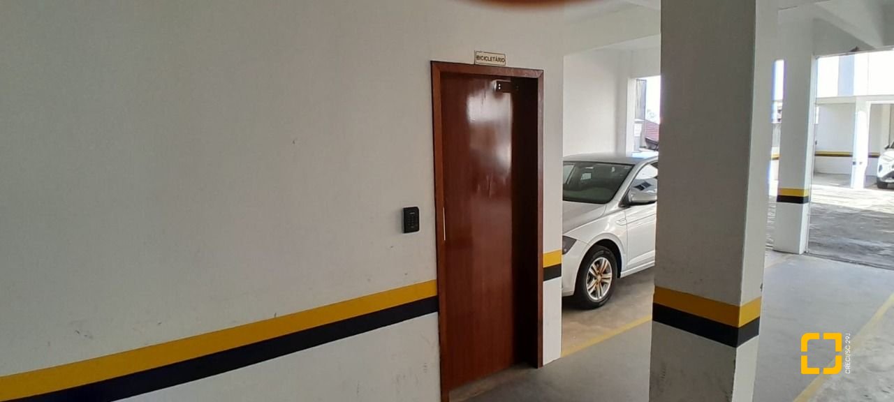 Cobertura com 179m², 5 quartos (sendo 1 suíte), 2 garagens, no bairro Trindade em Florianópolis