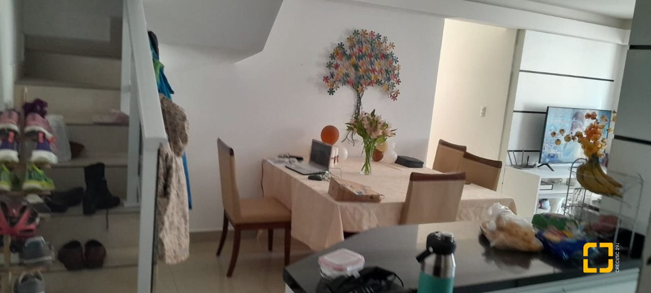 Cobertura com 179m², 5 quartos (sendo 1 suíte), 2 garagens, no bairro Trindade em Florianópolis