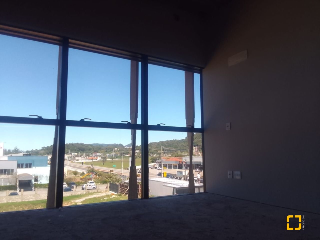 Sala com 27m², 1 garagem, no bairro Campeche em Florianópolis