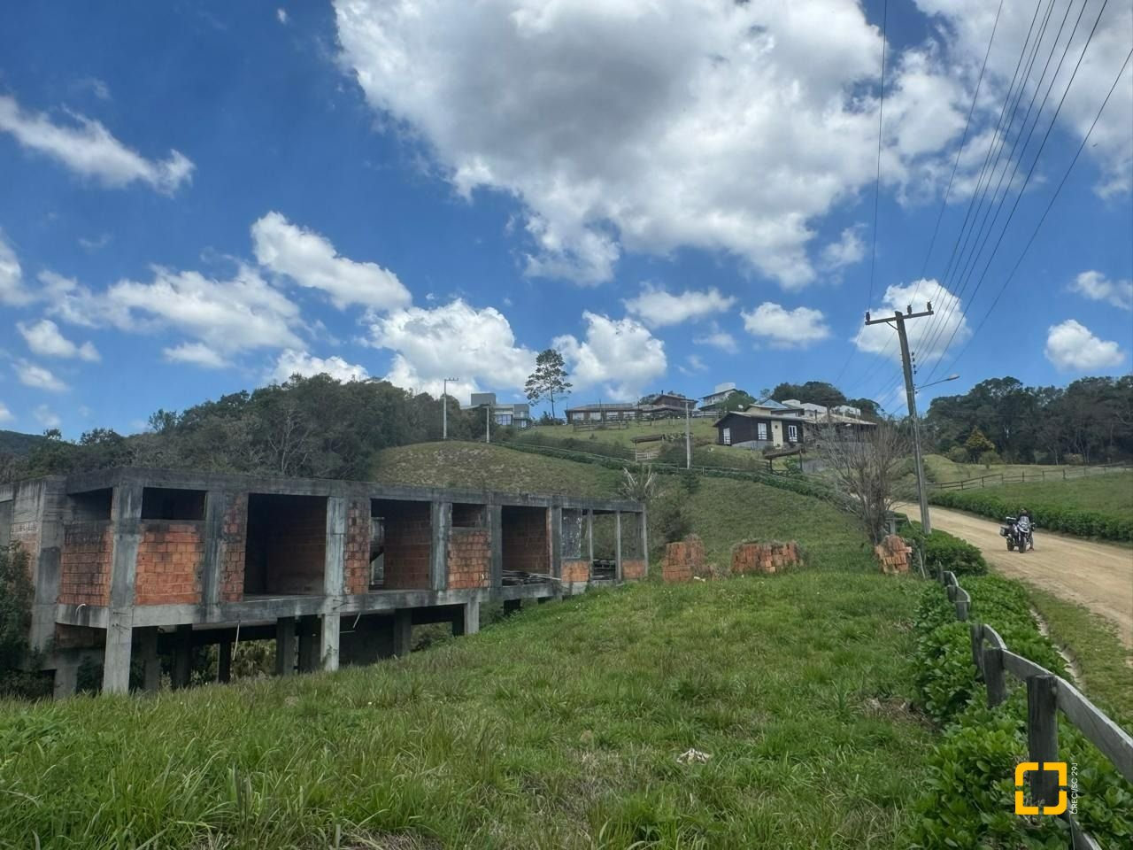 Sítio com 5112m², no bairro Invernadinha em Rancho Queimado