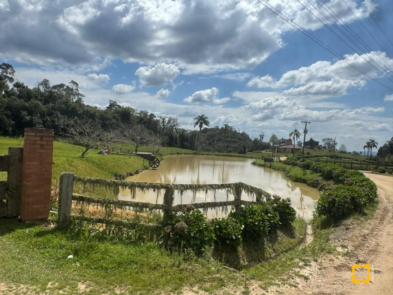 Sítio com 5112m², no bairro Invernadinha em Rancho Queimado