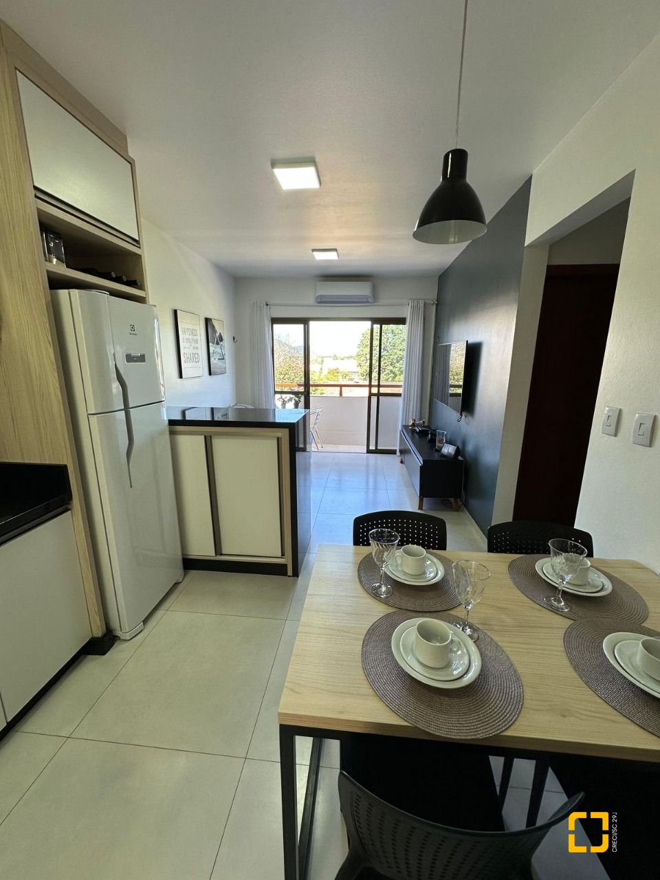 Apartamento com 55m², 2 quartos, 1 garagem, no bairro Canasvieiras em Florianópolis