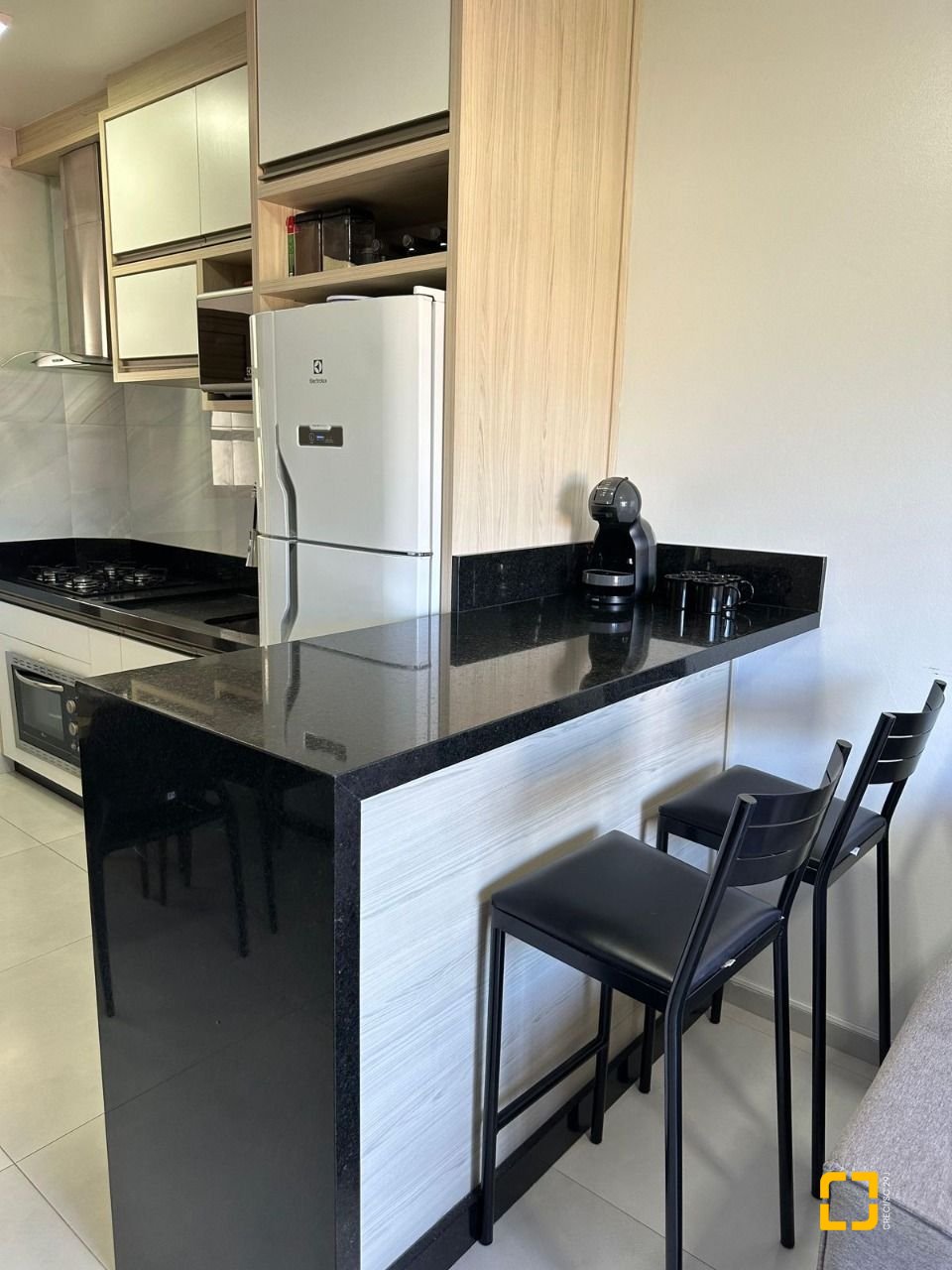 Apartamento com 55m², 2 quartos, 1 garagem, no bairro Canasvieiras em Florianópolis