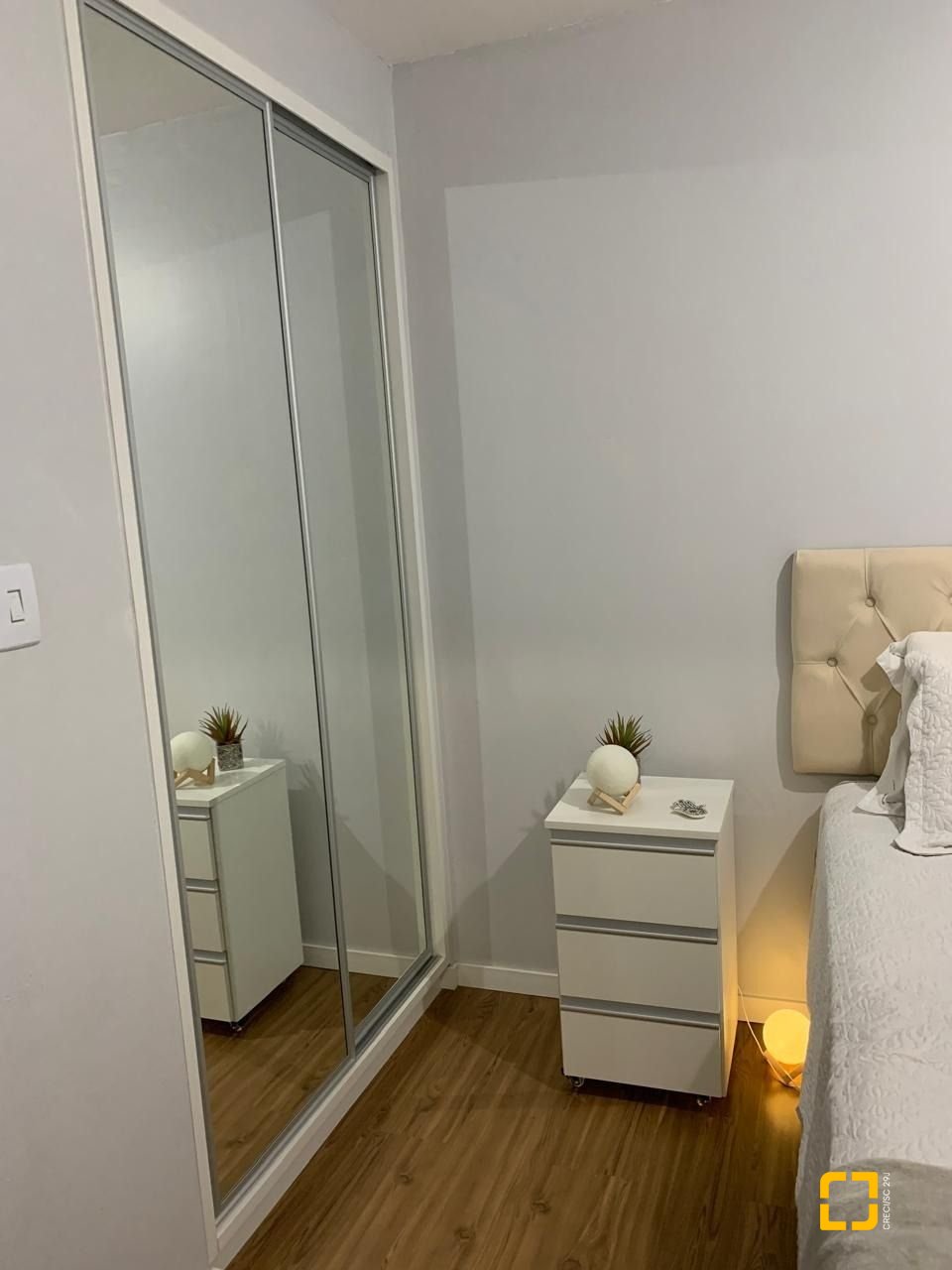 Apartamento com 92m², 4 quartos (sendo 1 suíte), 1 garagem, no bairro Centro em Florianópolis