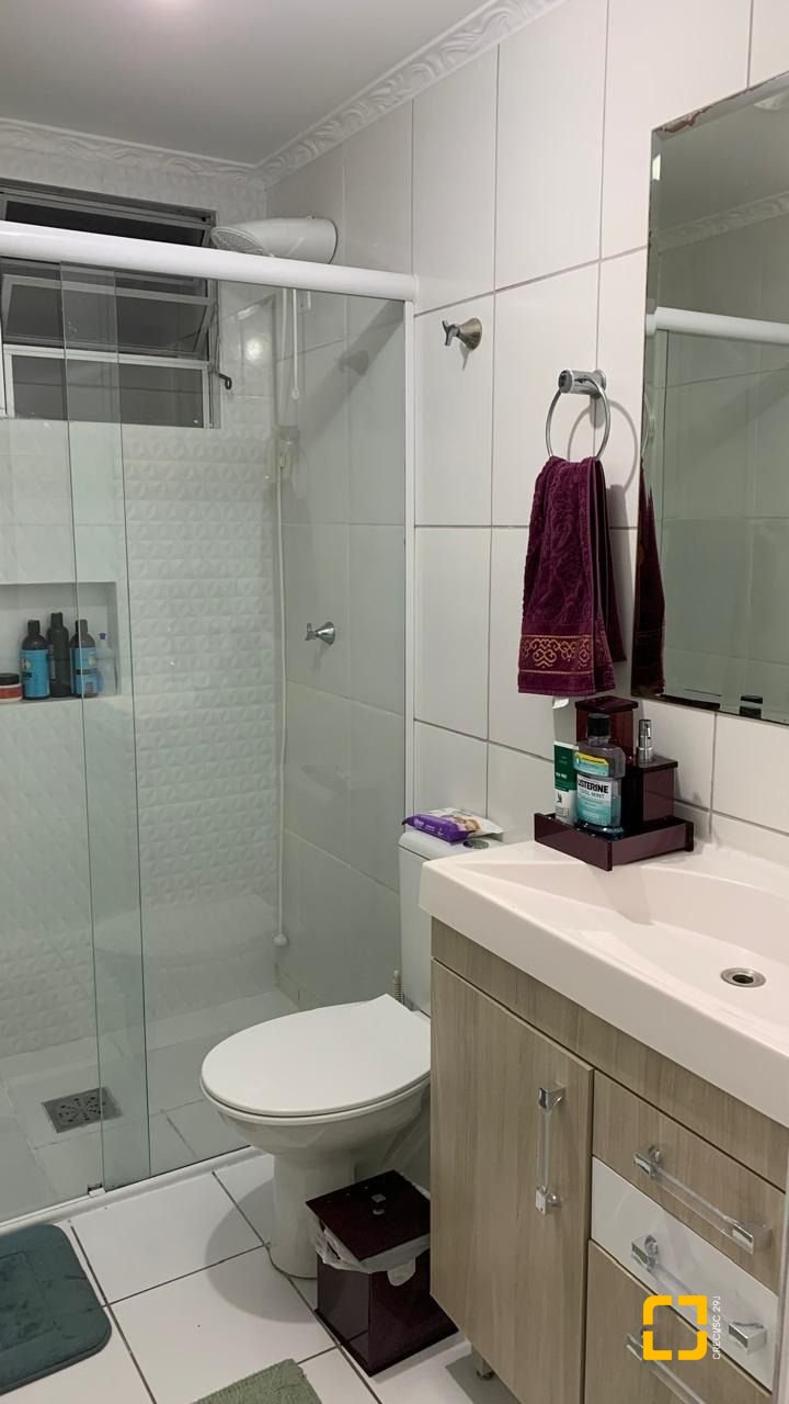 Apartamento com 92m², 3 quartos (sendo 1 suíte), 1 garagem, no bairro Centro em Florianópolis