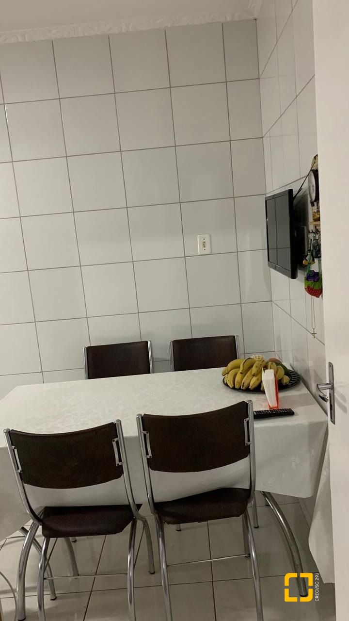 Apartamento com 92m², 3 quartos (sendo 1 suíte), 1 garagem, no bairro Centro em Florianópolis