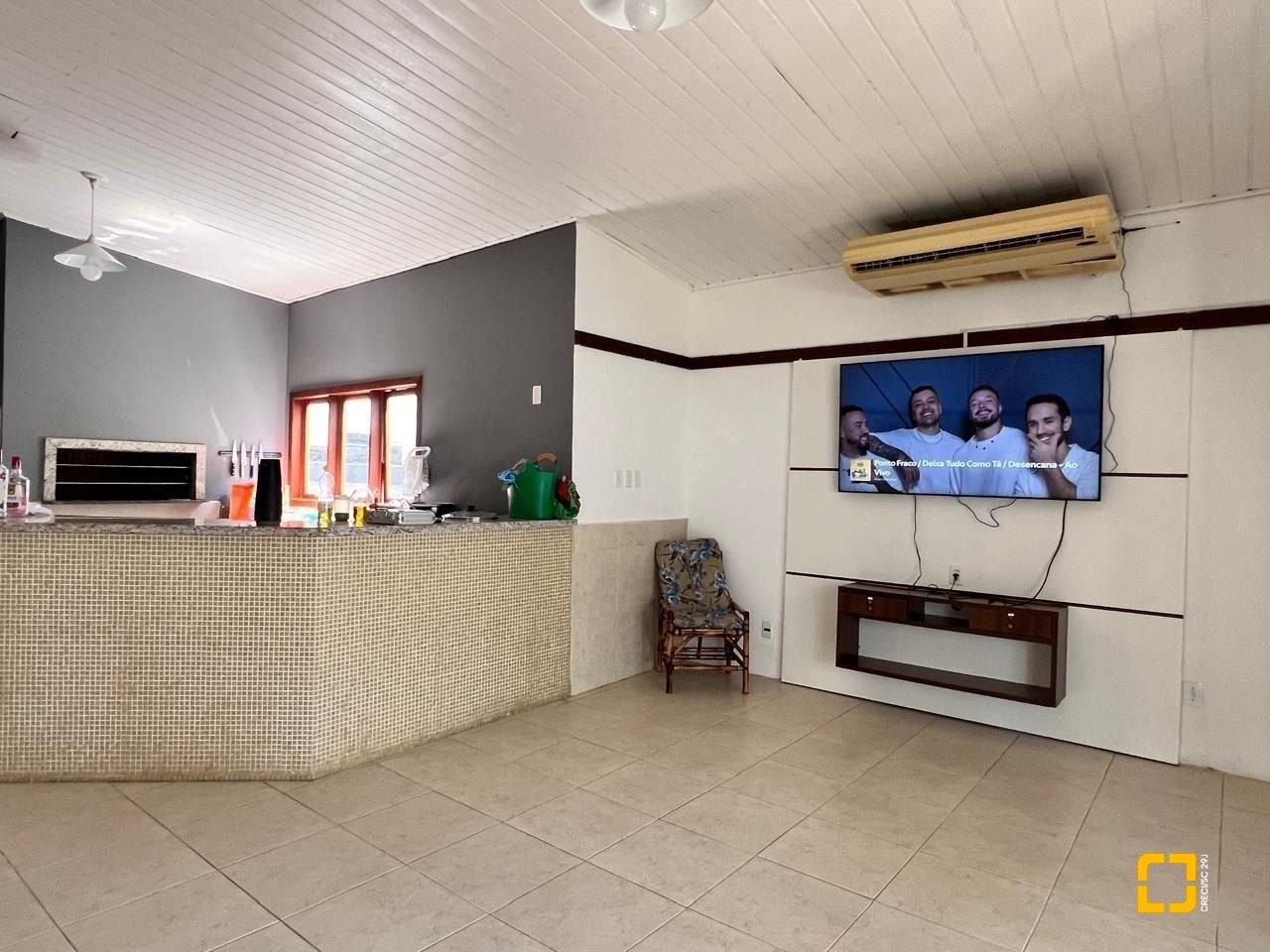Apartamento com 92m², 3 quartos (sendo 1 suíte), 1 garagem, no bairro Centro em Florianópolis