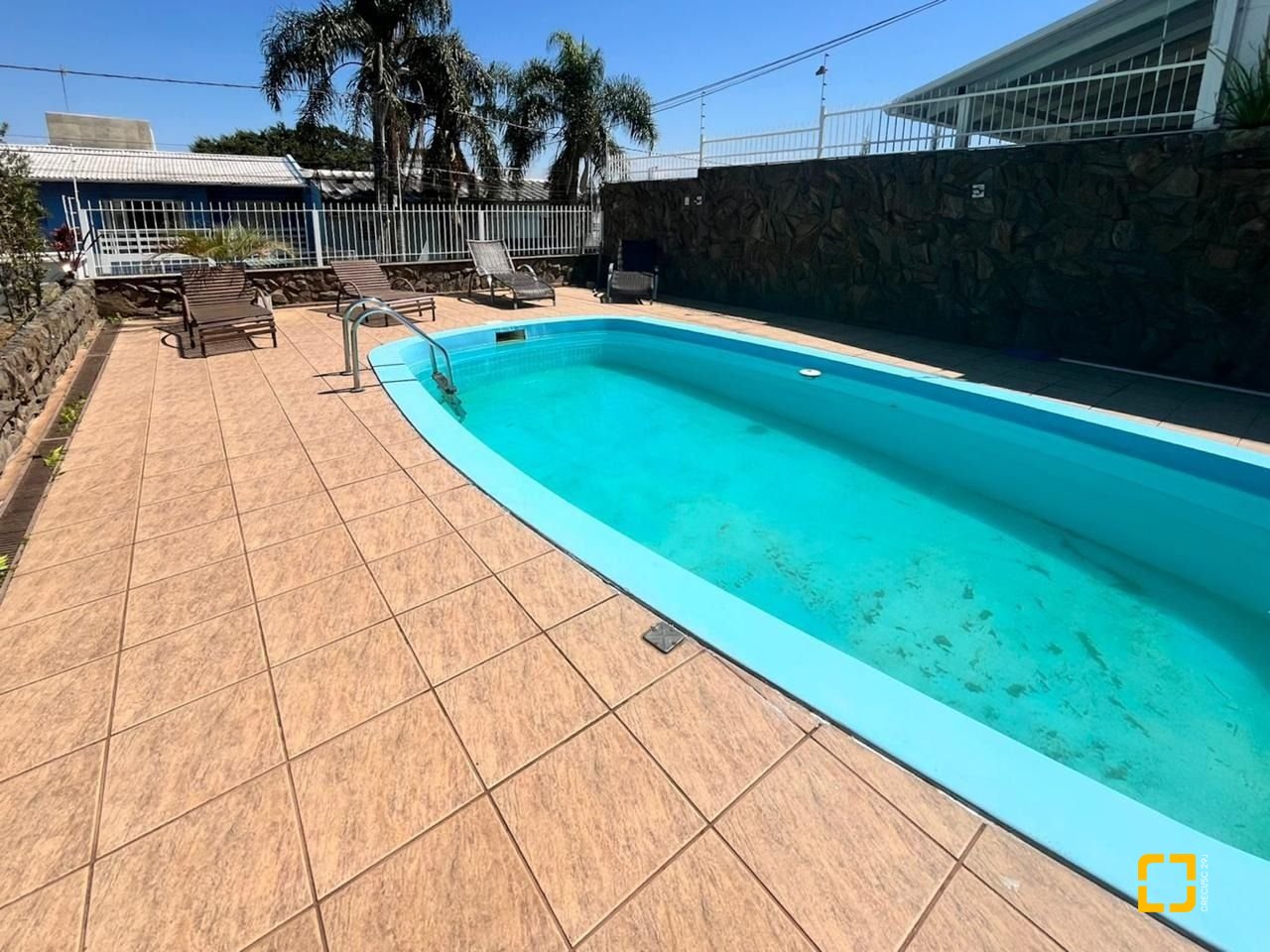 Casa com 362m², 5 quartos (sendo 1 suíte), 4 garagens, no bairro Abraão em Florianópolis