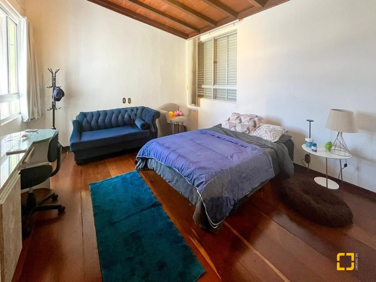 Casa com 362m², 5 quartos (sendo 1 suíte), 4 garagens, no bairro Abraão em Florianópolis