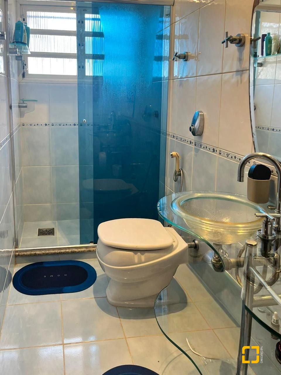 Casa com 362m², 5 quartos (sendo 1 suíte), 4 garagens, no bairro Abraão em Florianópolis