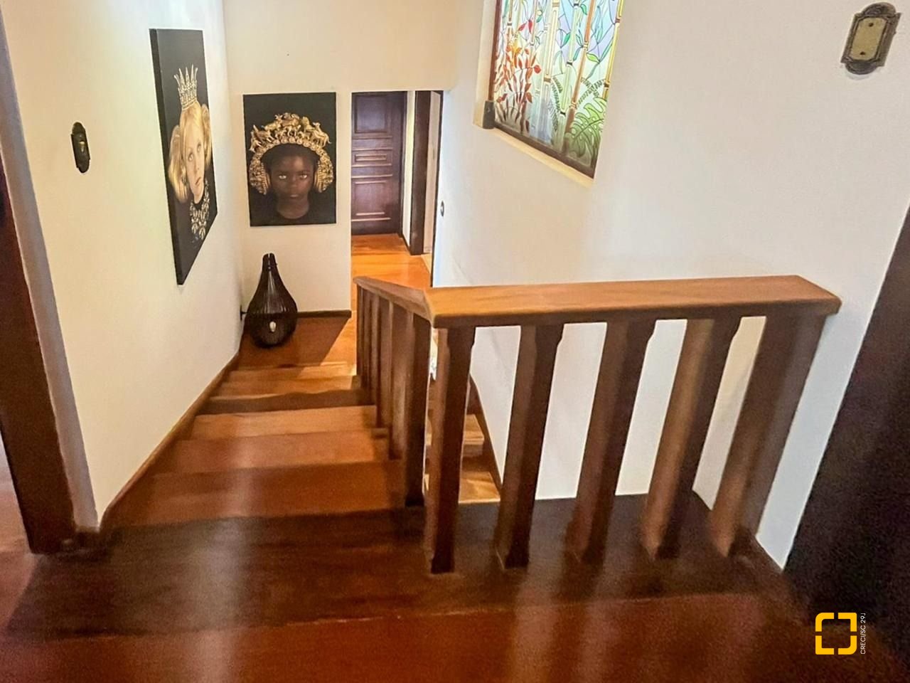 Casa com 362m², 5 quartos (sendo 1 suíte), 4 garagens, no bairro Abraão em Florianópolis
