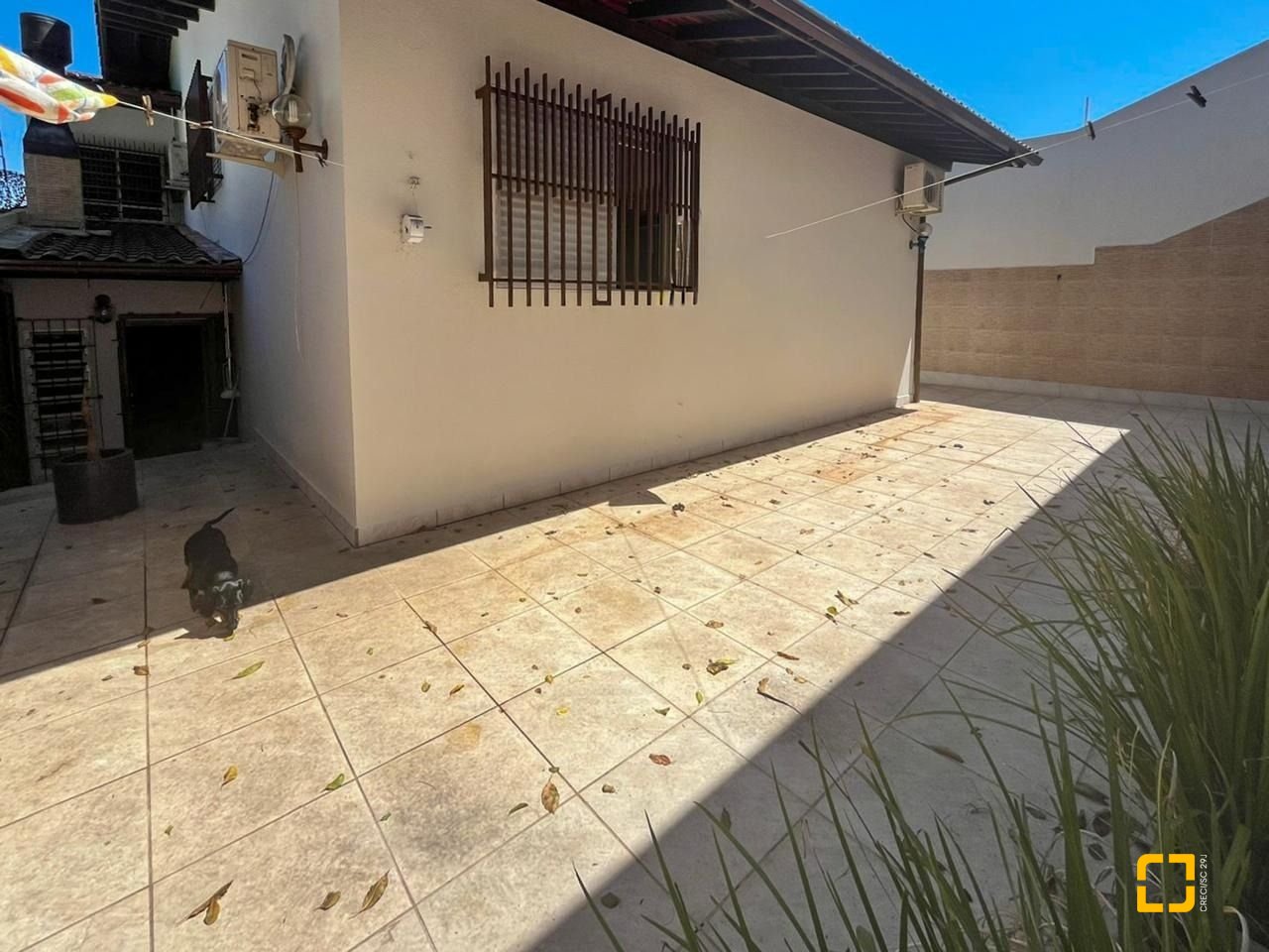 Casa com 362m², 5 quartos (sendo 1 suíte), 4 garagens, no bairro Abraão em Florianópolis