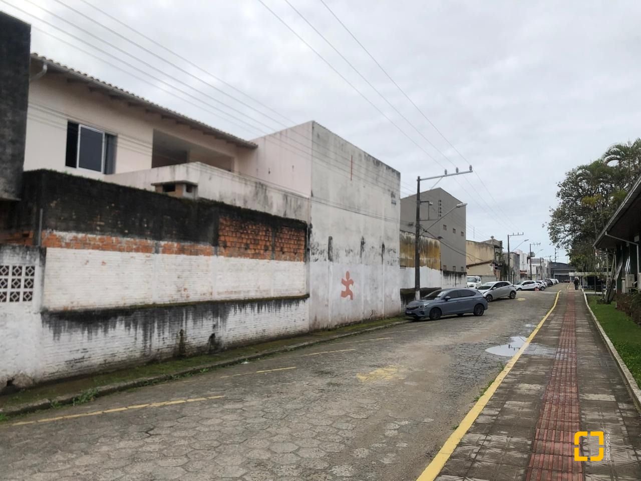 Casa com 260m², 4 quartos (sendo 1 suíte), 6 garagens, no bairro Nossa Senhora do Rosário em São José