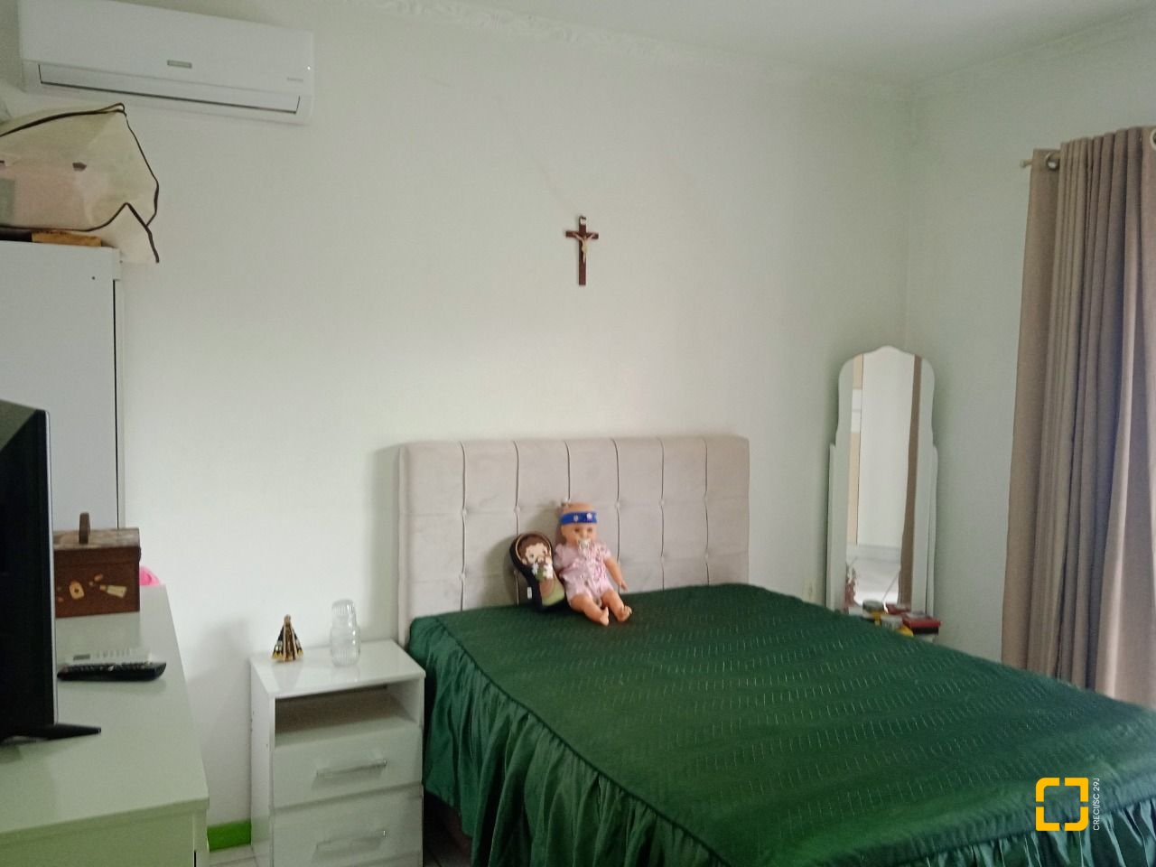 Casa com 260m², 4 quartos (sendo 1 suíte), 6 garagens, no bairro Nossa Senhora do Rosário em São José