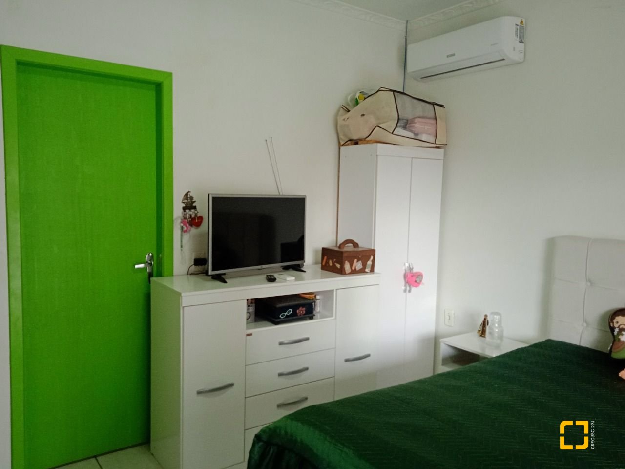 Casa com 260m², 4 quartos (sendo 1 suíte), 6 garagens, no bairro Nossa Senhora do Rosário em São José
