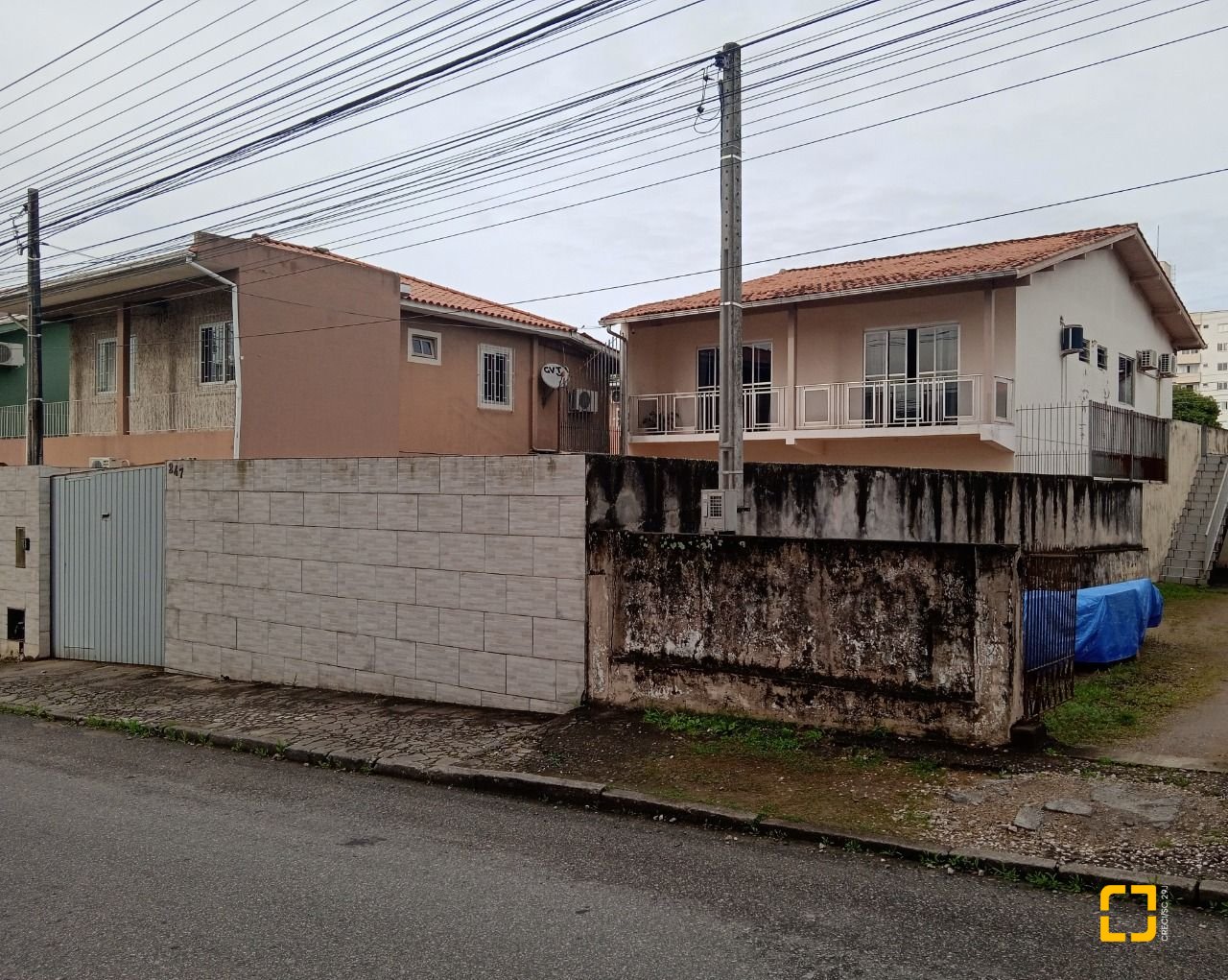 Casa com 260m², 3 quartos (sendo 1 suíte), 6 garagens, no bairro Nossa Senhora do Rosário em São José