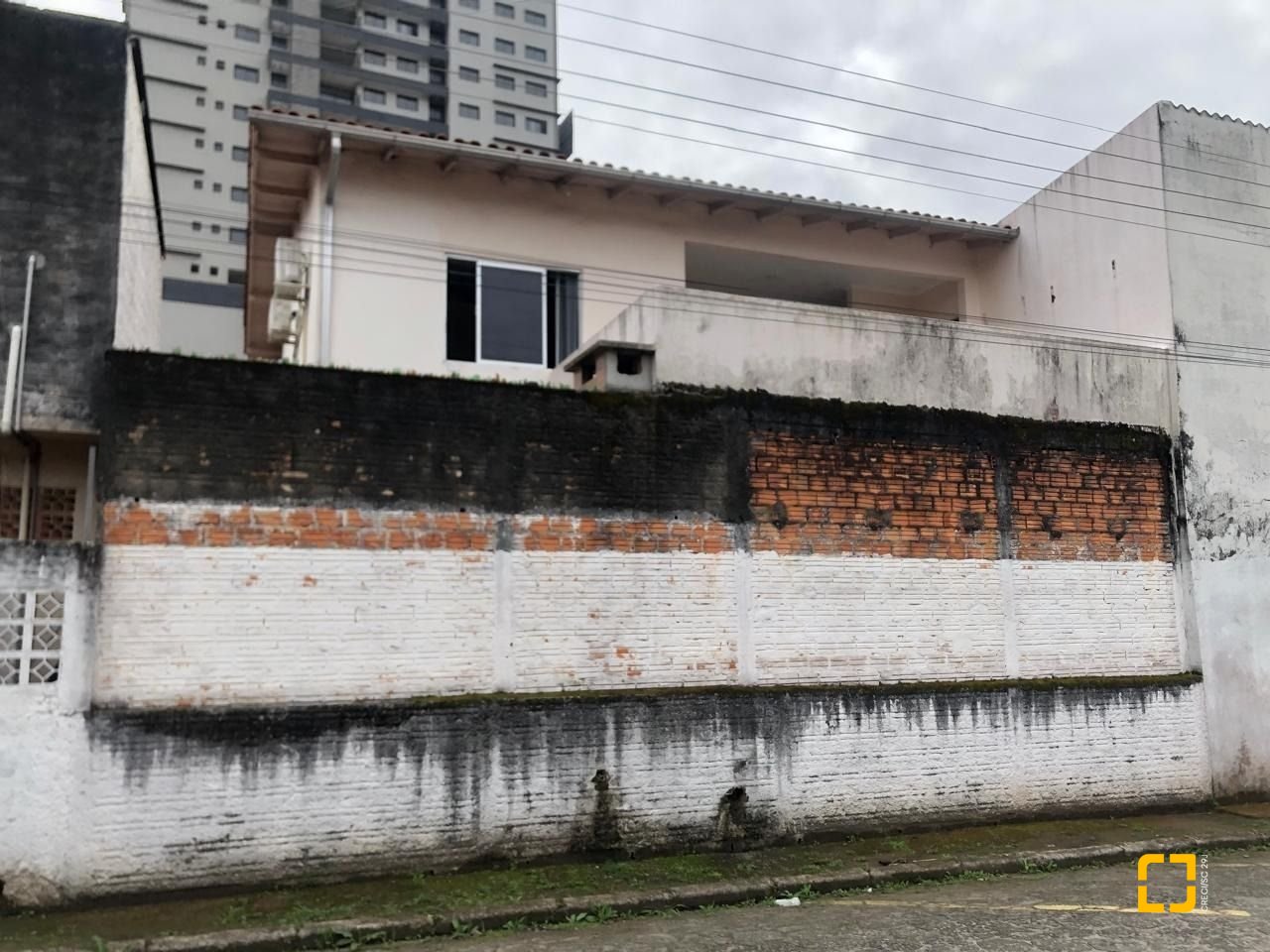 Casa com 260m², 3 quartos (sendo 1 suíte), 6 garagens, no bairro Nossa Senhora do Rosário em São José