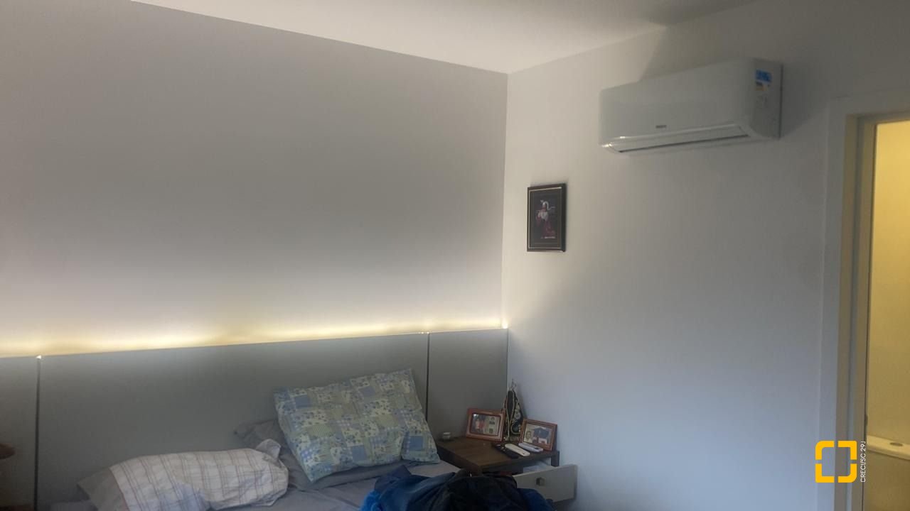 Apartamento com 65m², 2 quartos (sendo 1 suíte), 2 garagens, no bairro Cidade Universitaria Pedra Branca em Palhoça