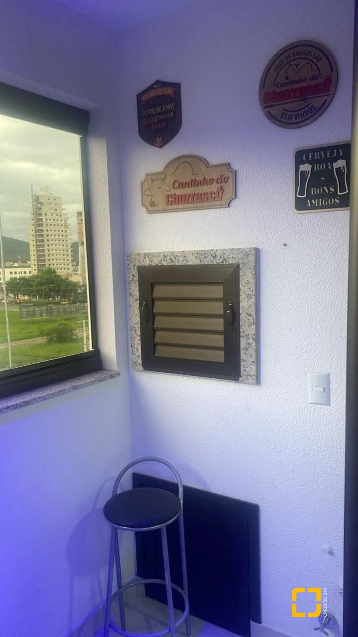 Apartamento com 65m², 2 quartos (sendo 1 suíte), 2 garagens, no bairro Cidade Universitaria Pedra Branca em Palhoça