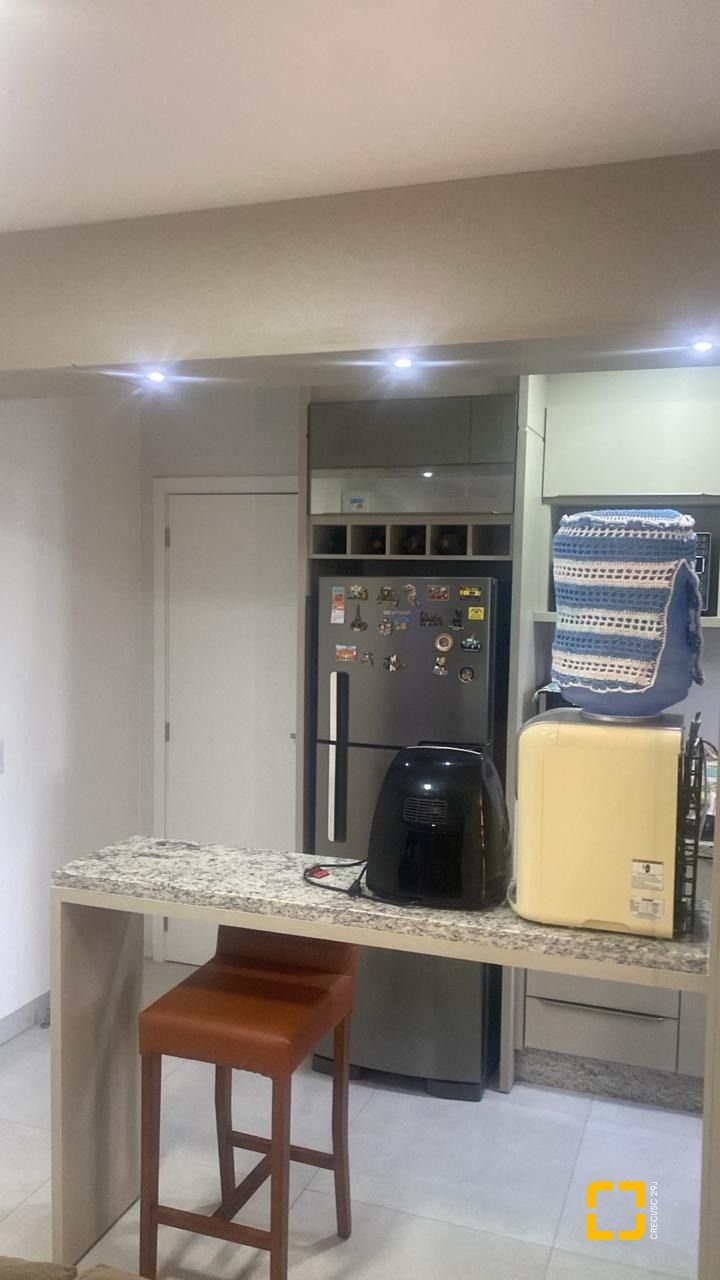 Apartamento com 65m², 2 quartos (sendo 1 suíte), 2 garagens, no bairro Cidade Universitaria Pedra Branca em Palhoça