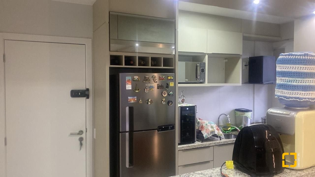 Apartamento com 65m², 2 quartos (sendo 1 suíte), 2 garagens, no bairro Cidade Universitaria Pedra Branca em Palhoça