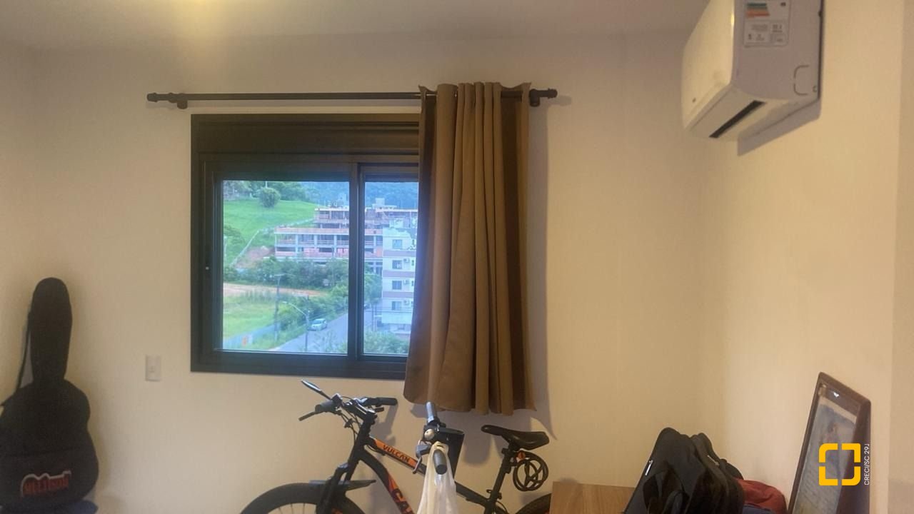Apartamento com 65m², 2 quartos (sendo 1 suíte), 2 garagens, no bairro Cidade Universitaria Pedra Branca em Palhoça