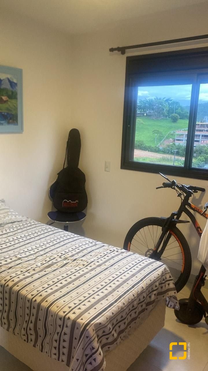 Apartamento com 65m², 2 quartos (sendo 1 suíte), 2 garagens, no bairro Cidade Universitaria Pedra Branca em Palhoça