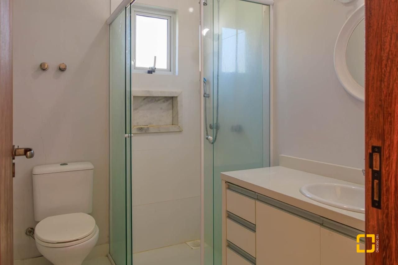Casa de Condomínio com 550m², 13 quartos (sendo 6 suítes), 2 garagens, no bairro Ingleses em Florianópolis
