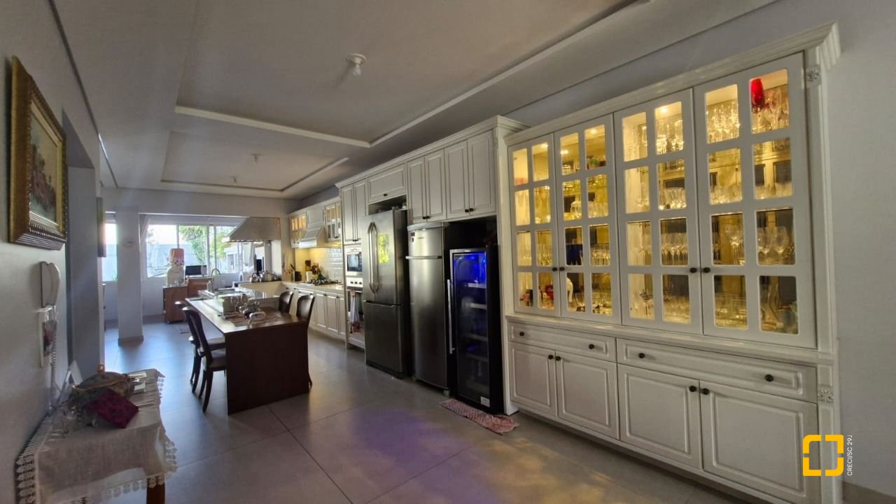 Casa de Condomínio com 550m², 13 quartos (sendo 6 suítes), 2 garagens, no bairro Ingleses em Florianópolis