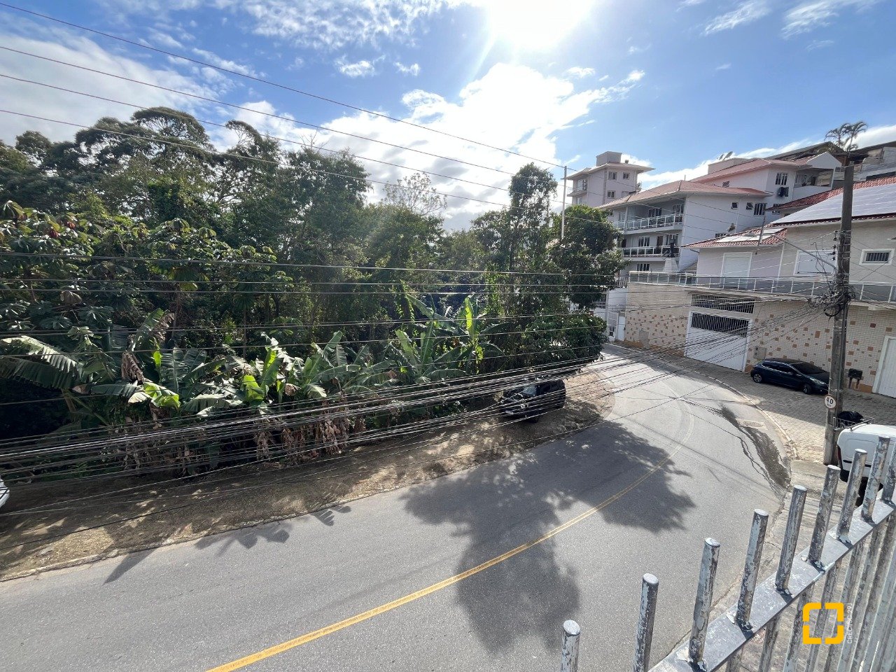 Casa com 189m², 3 quartos (sendo 1 suíte), 4 garagens, no bairro Centro em São José