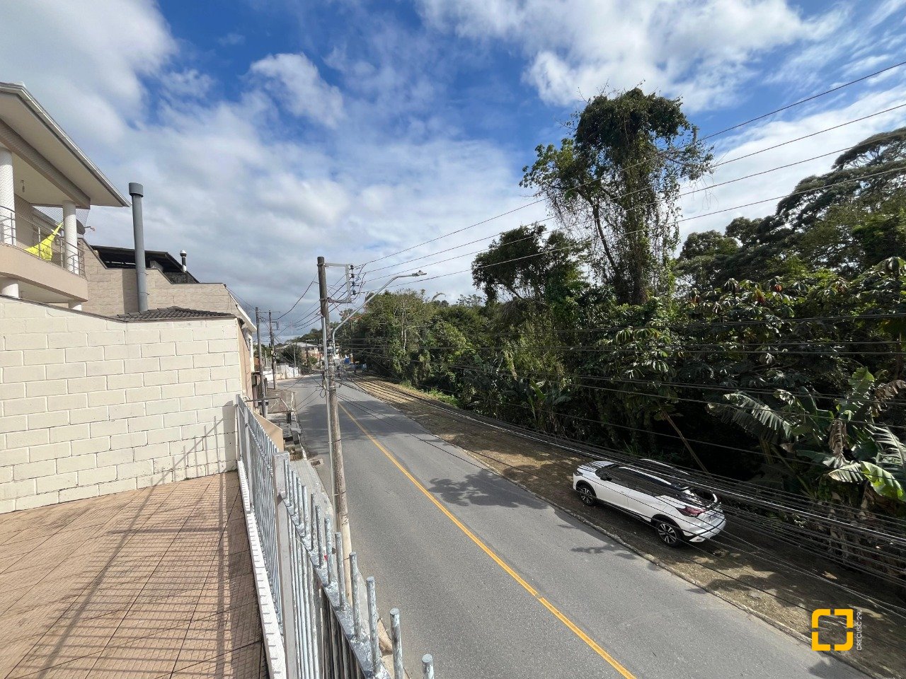 Casa com 189m², 3 quartos (sendo 1 suíte), 4 garagens, no bairro Centro em São José
