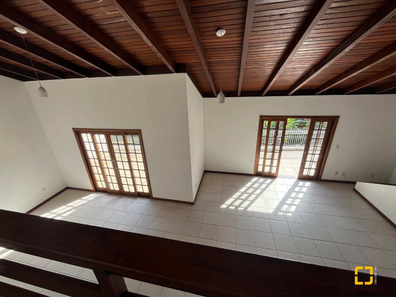 Casa com 189m², 3 quartos (sendo 1 suíte), 4 garagens, no bairro Centro em São José