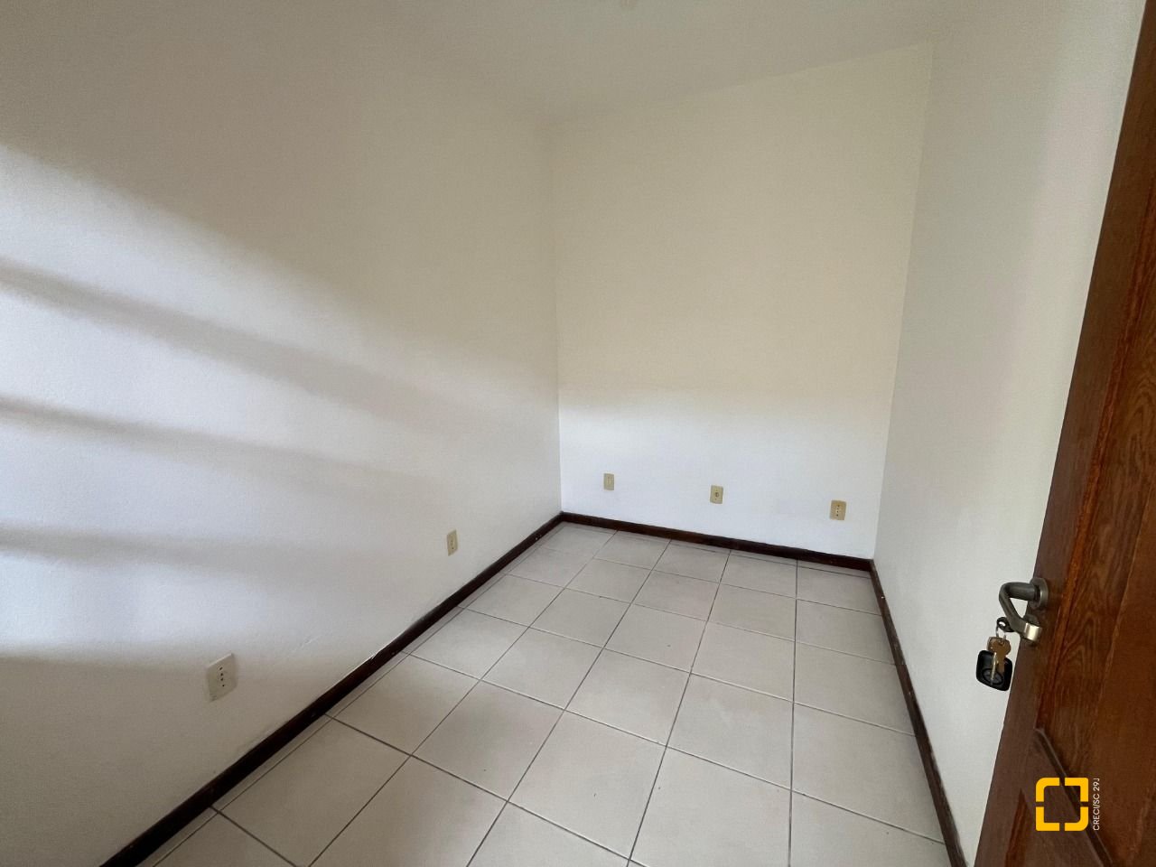 Casa com 189m², 3 quartos (sendo 1 suíte), 4 garagens, no bairro Centro em São José