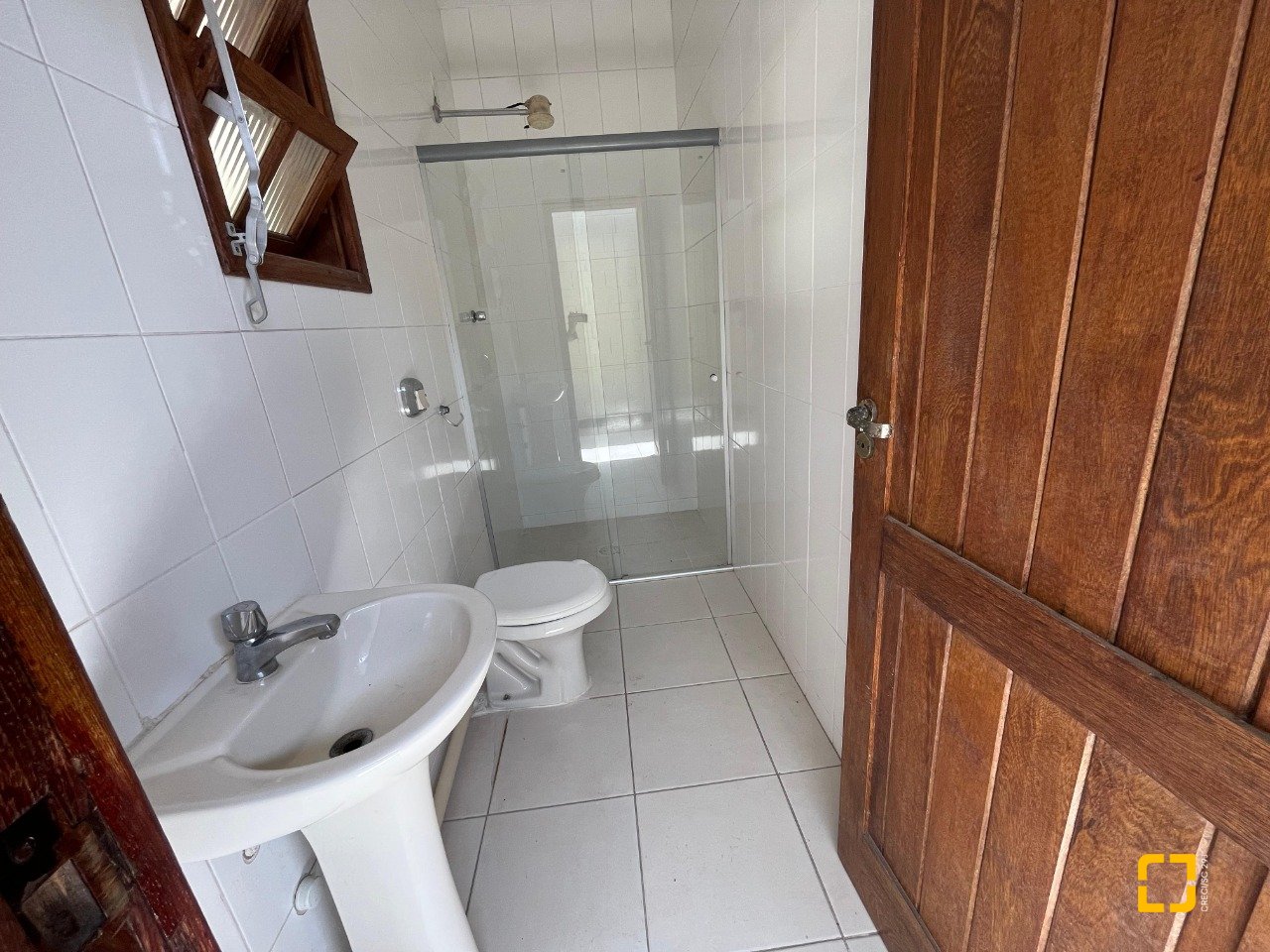 Casa com 189m², 3 quartos (sendo 1 suíte), 4 garagens, no bairro Centro em São José