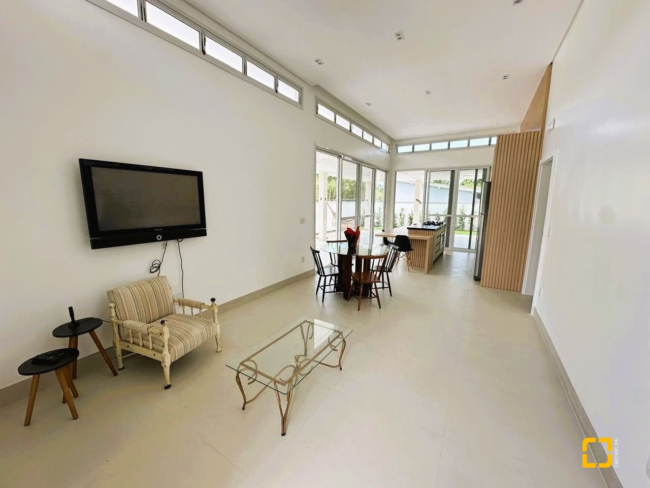 Casa de Condomínio com 189m², 3 quartos (sendo 3 suítes), 5 garagens, no bairro Camboa em Governador Celso Ramos