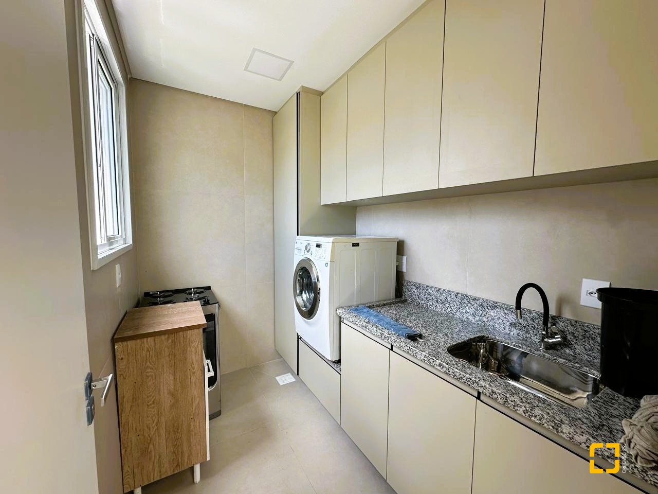 Casa de Condomínio com 189m², 3 quartos (sendo 3 suítes), 5 garagens, no bairro Camboa em Governador Celso Ramos