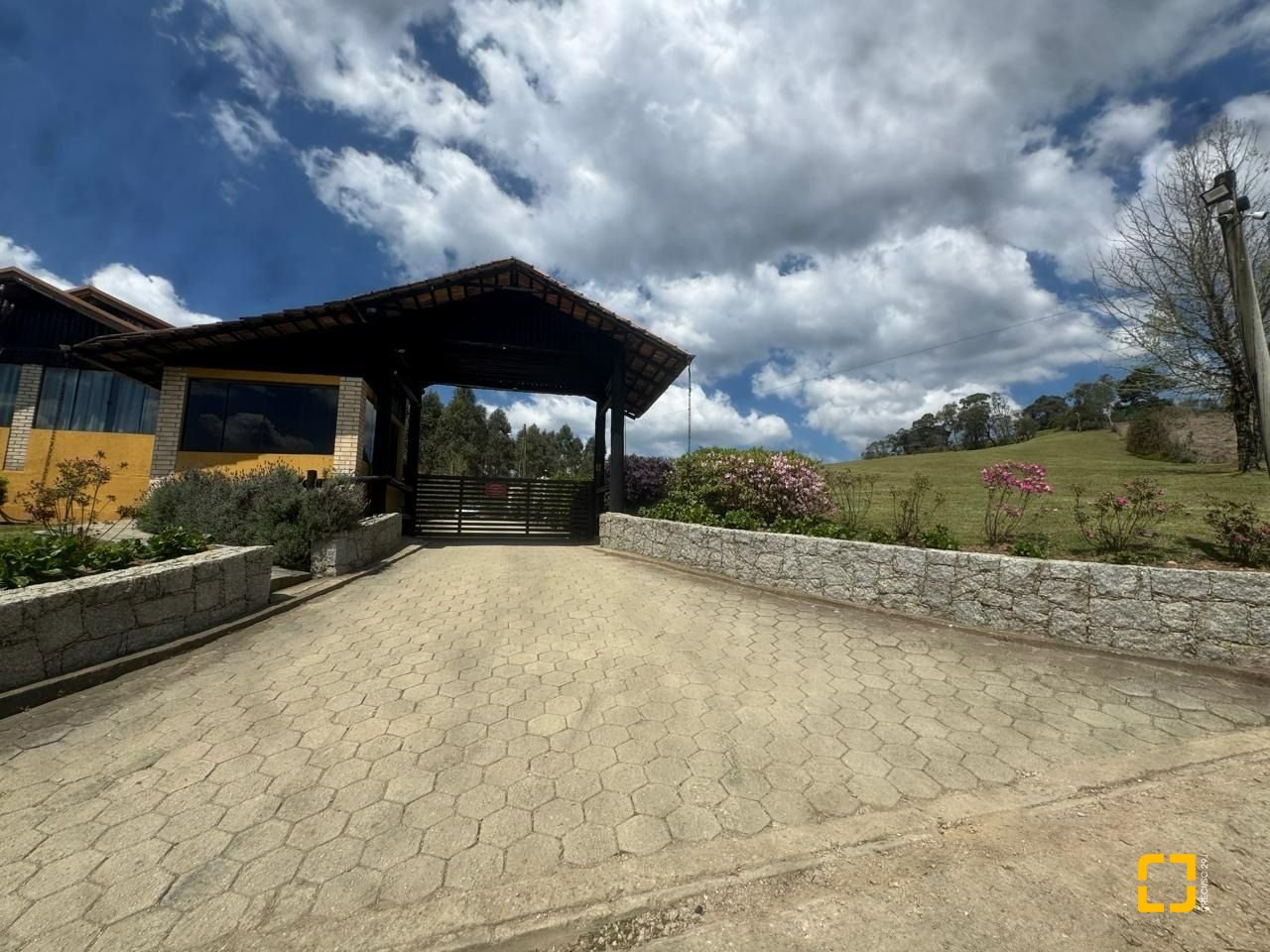 Sítio com 6874m², no bairro Invernadinha em Rancho Queimado