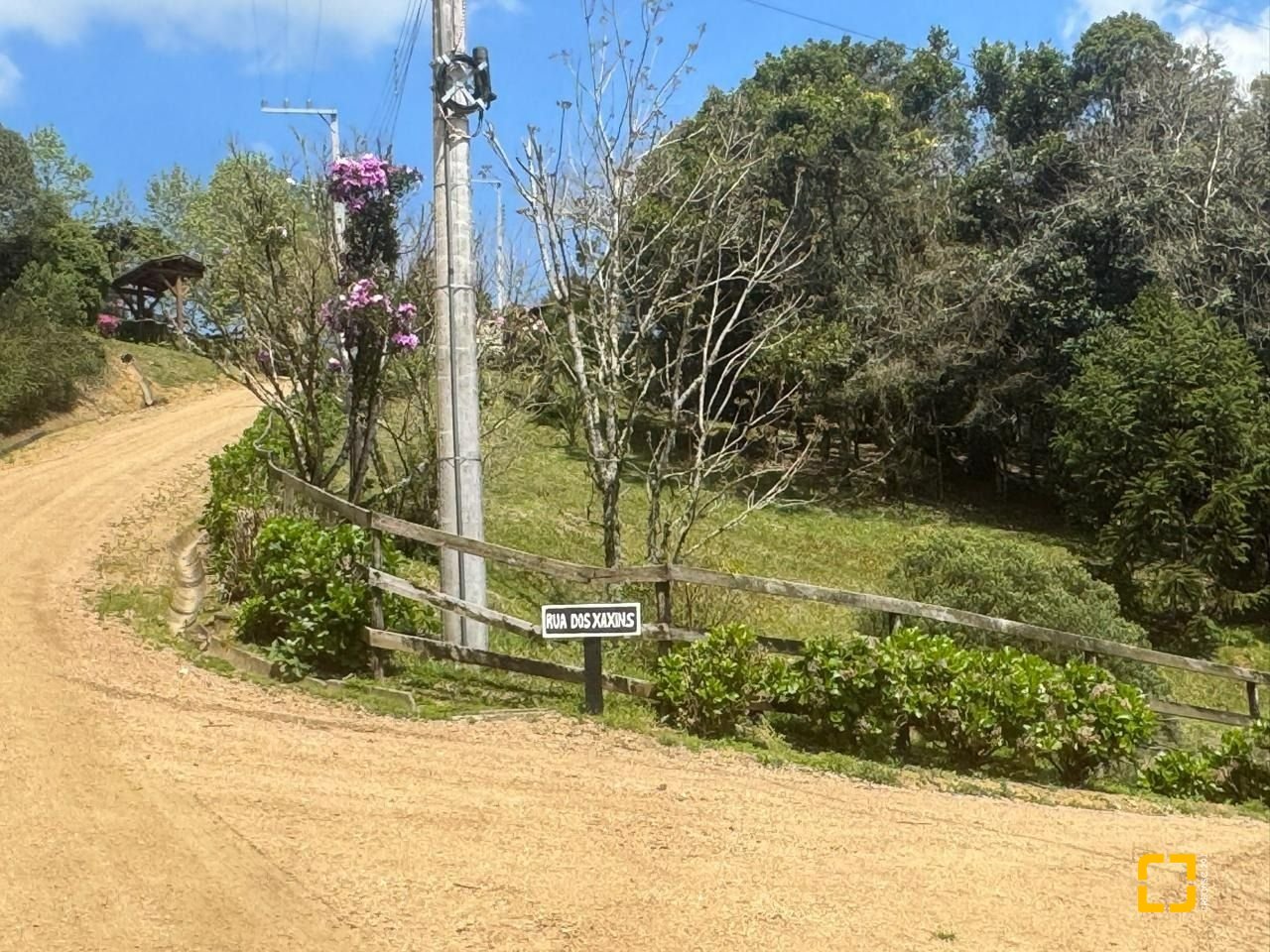 Sítio com 6874m², no bairro Invernadinha em Rancho Queimado
