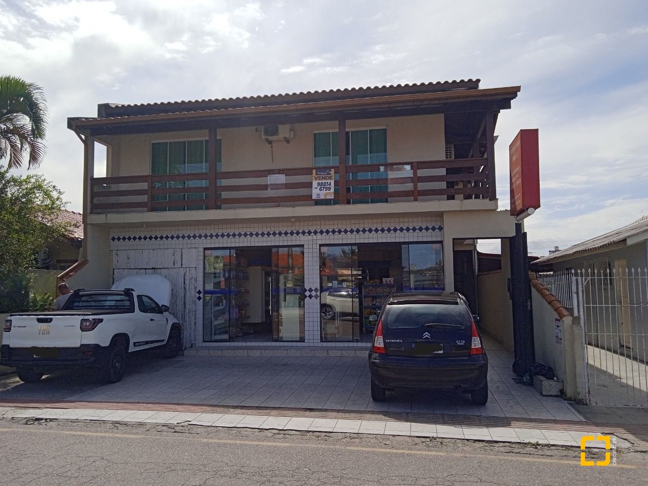 Casa com 280m², 3 quartos, 2 garagens, no bairro Bela Vista II em São José