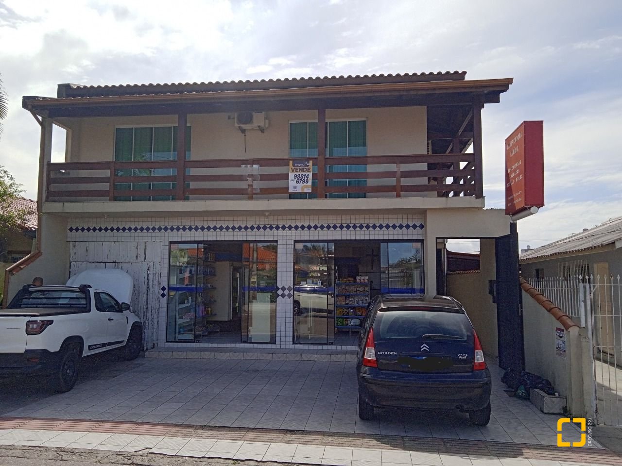 Casa com 280m², 3 quartos, 2 garagens, no bairro Bela Vista II em São José