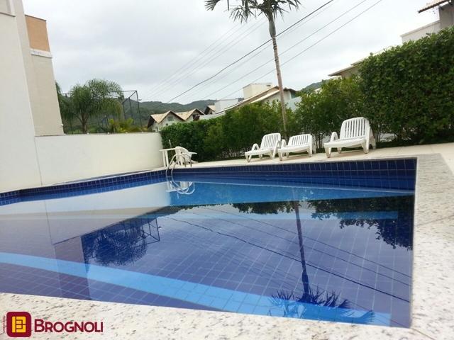 Apartamento com 84m², 3 quartos (sendo 1 suíte), 1 garagem, no bairro Campinas em São José
