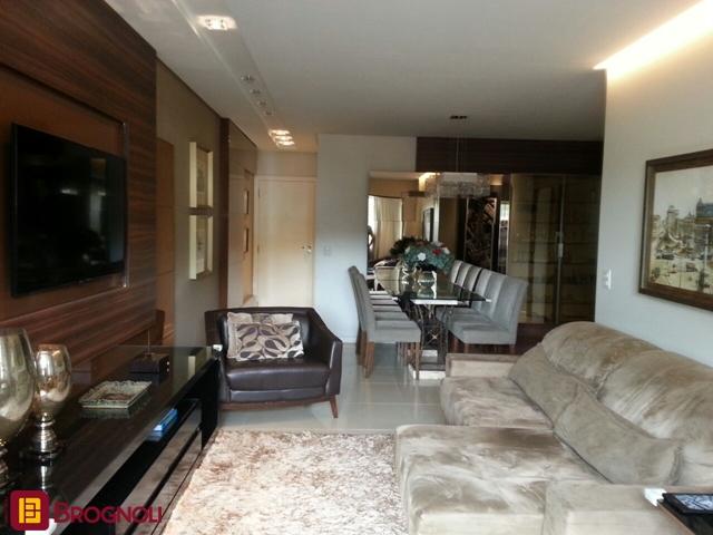 Apartamento com 84m², 3 quartos (sendo 1 suíte), 1 garagem, no bairro Campinas em São José