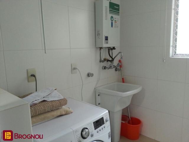 Apartamento com 84m², 3 quartos (sendo 1 suíte), 1 garagem, no bairro Campinas em São José