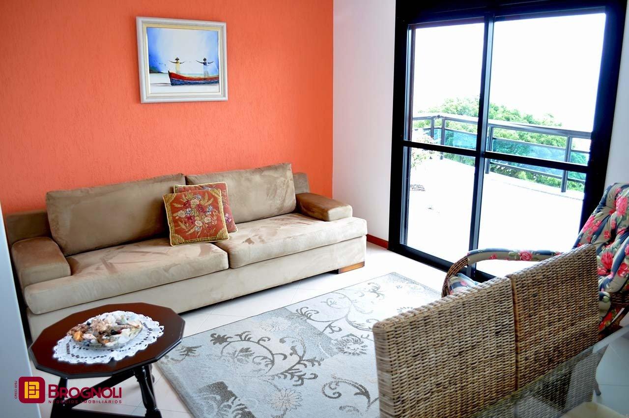 Apartamento com 200m², 6 quartos (sendo 3 suítes), 3 garagens, no bairro Balneário em Florianópolis