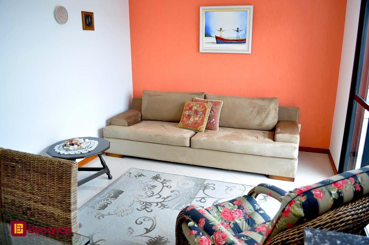 Apartamento com 200m², 6 quartos (sendo 3 suítes), 3 garagens, no bairro Balneário em Florianópolis