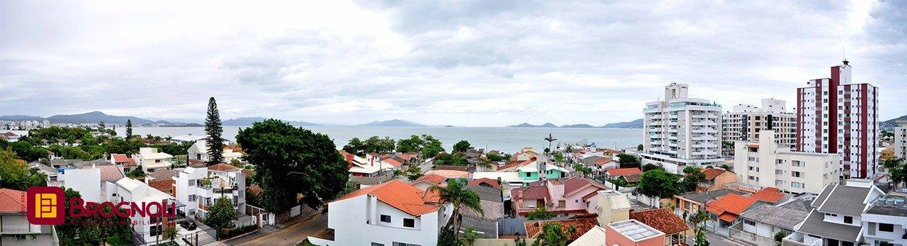 Apartamento com 200m², 6 quartos (sendo 3 suítes), 3 garagens, no bairro Balneário em Florianópolis