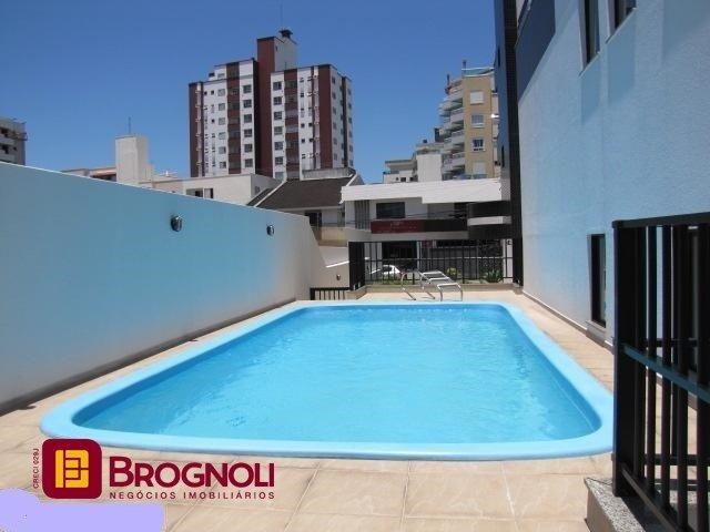 Apartamento com 200m², 6 quartos (sendo 3 suítes), 3 garagens, no bairro Balneário em Florianópolis