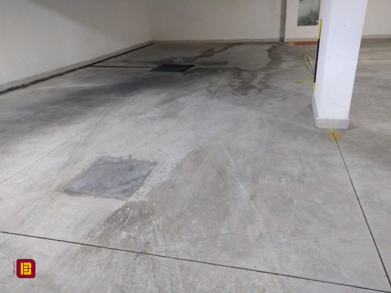 Sala com 36m², 1 garagem, no bairro Barreiros em São José